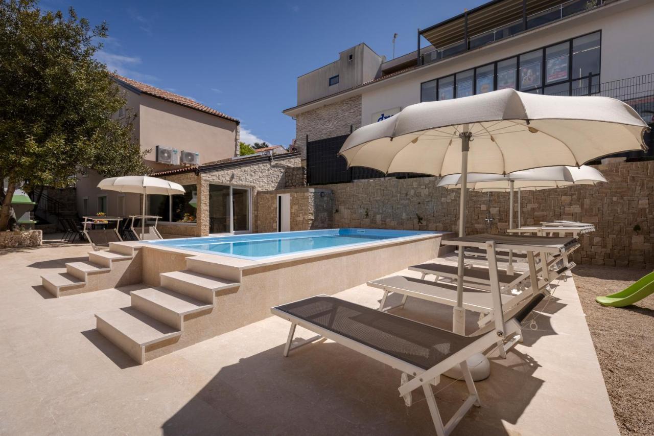 Casa Allegra มาลีโลชินจ์ ภายนอก รูปภาพ